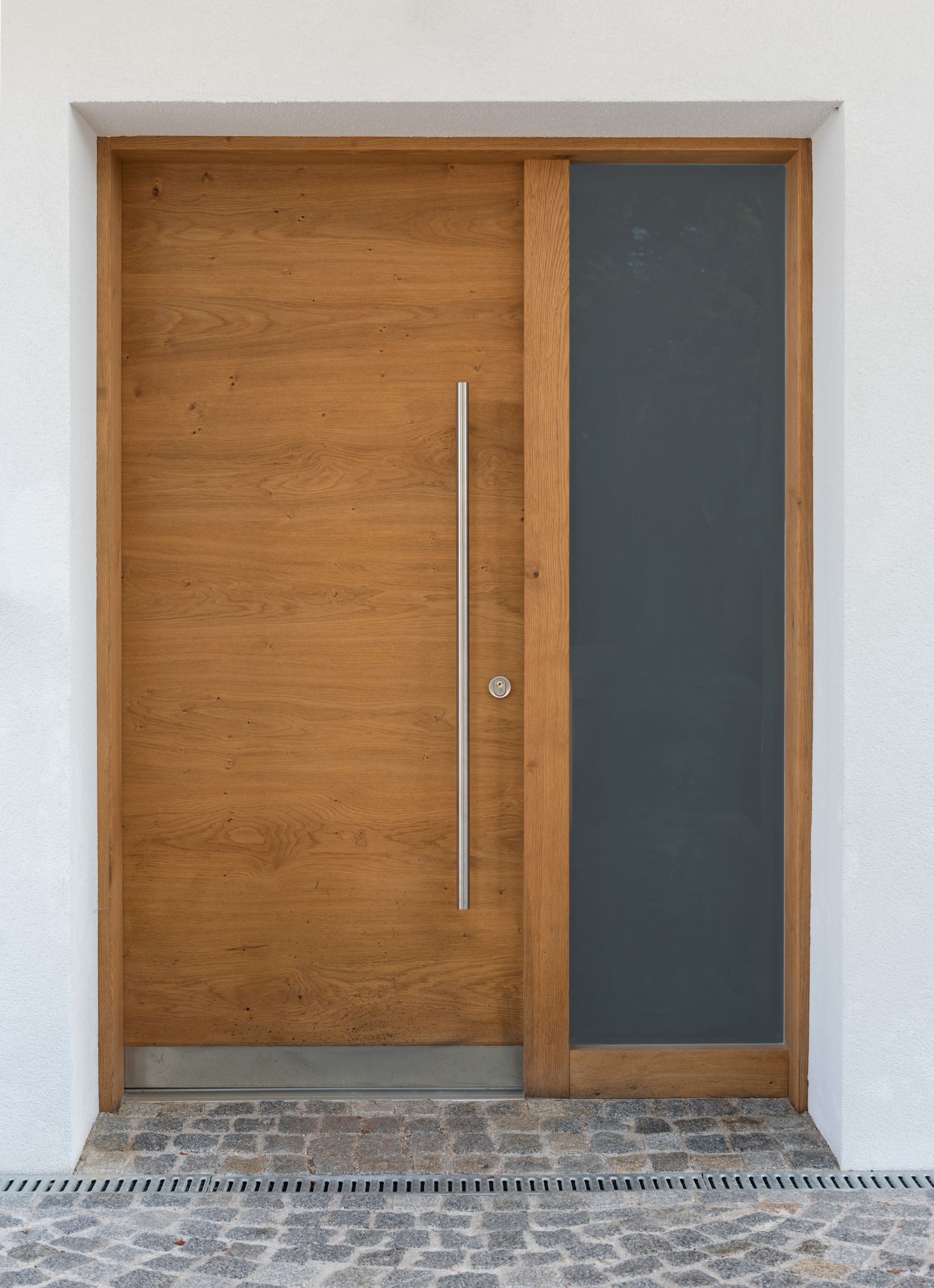 Haustüre aus Eiche mit querliegender Maserung