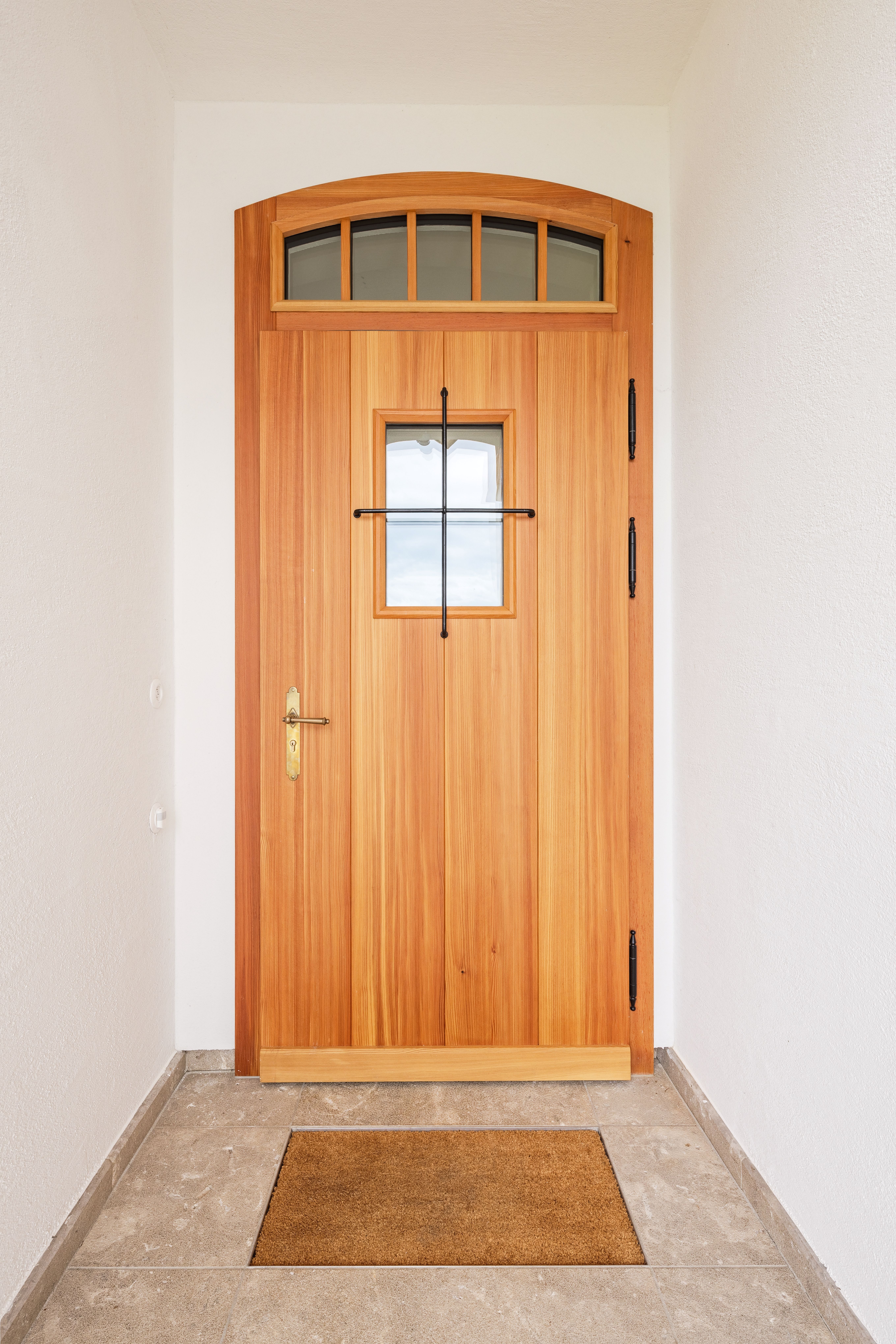 Klassiker aus dem Norden – Haustüre mit V-Fugen